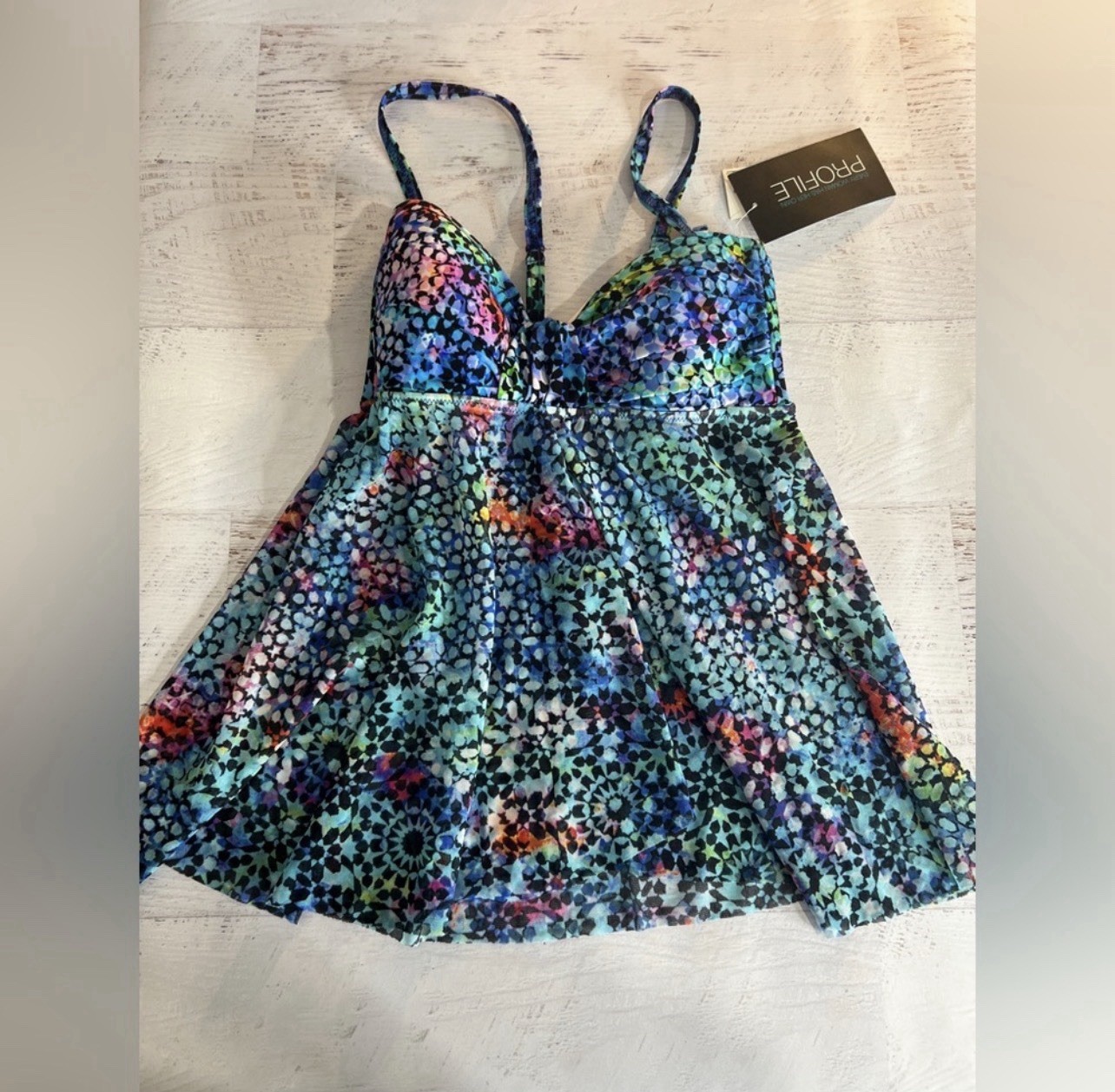 Women’s Gottex Multicolor Swim Tankini Top. Size 6, NWT, BEAUTIFUL