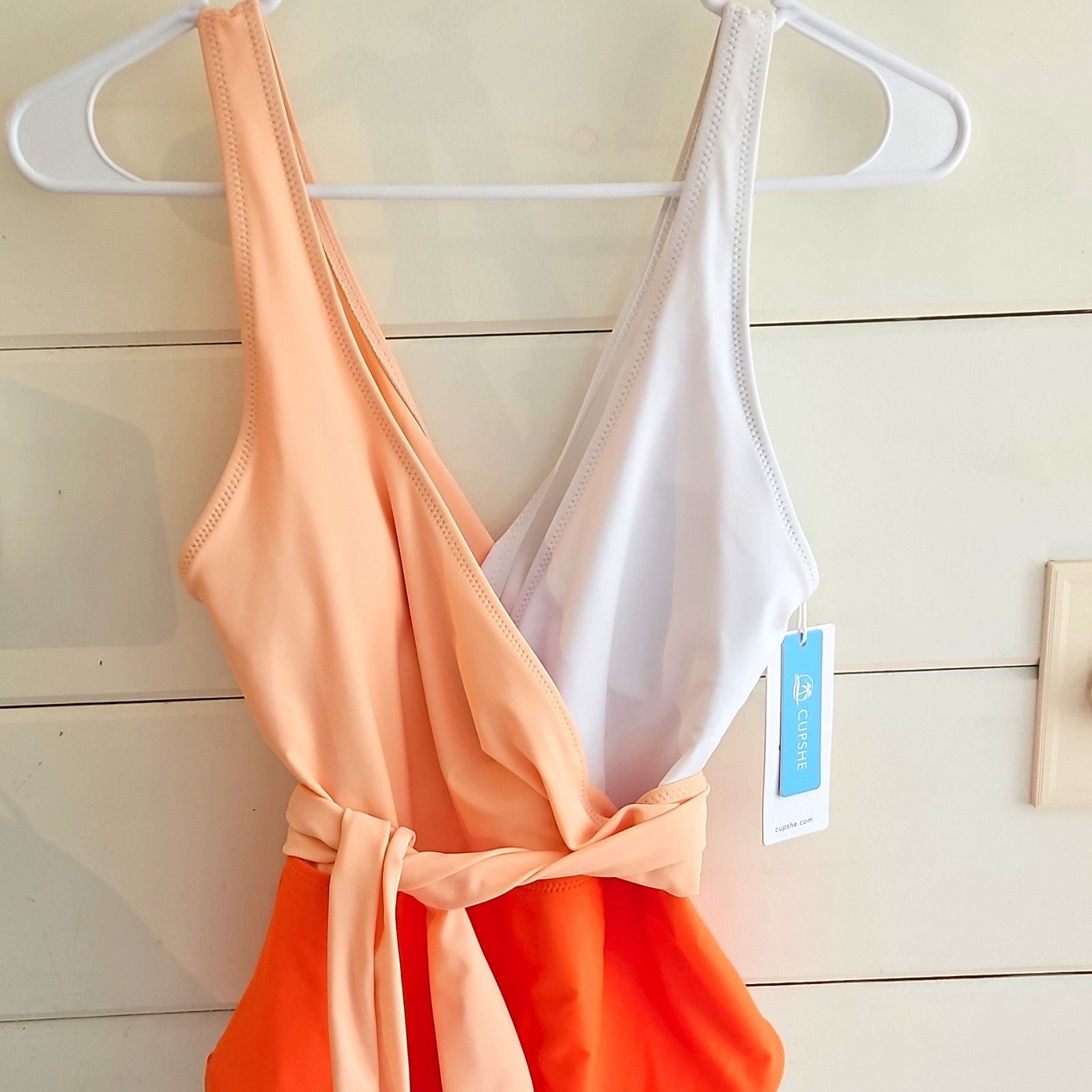 Cupshe Women’s Colorblock Belted One-Piece Swimsuit White Peach Orange M