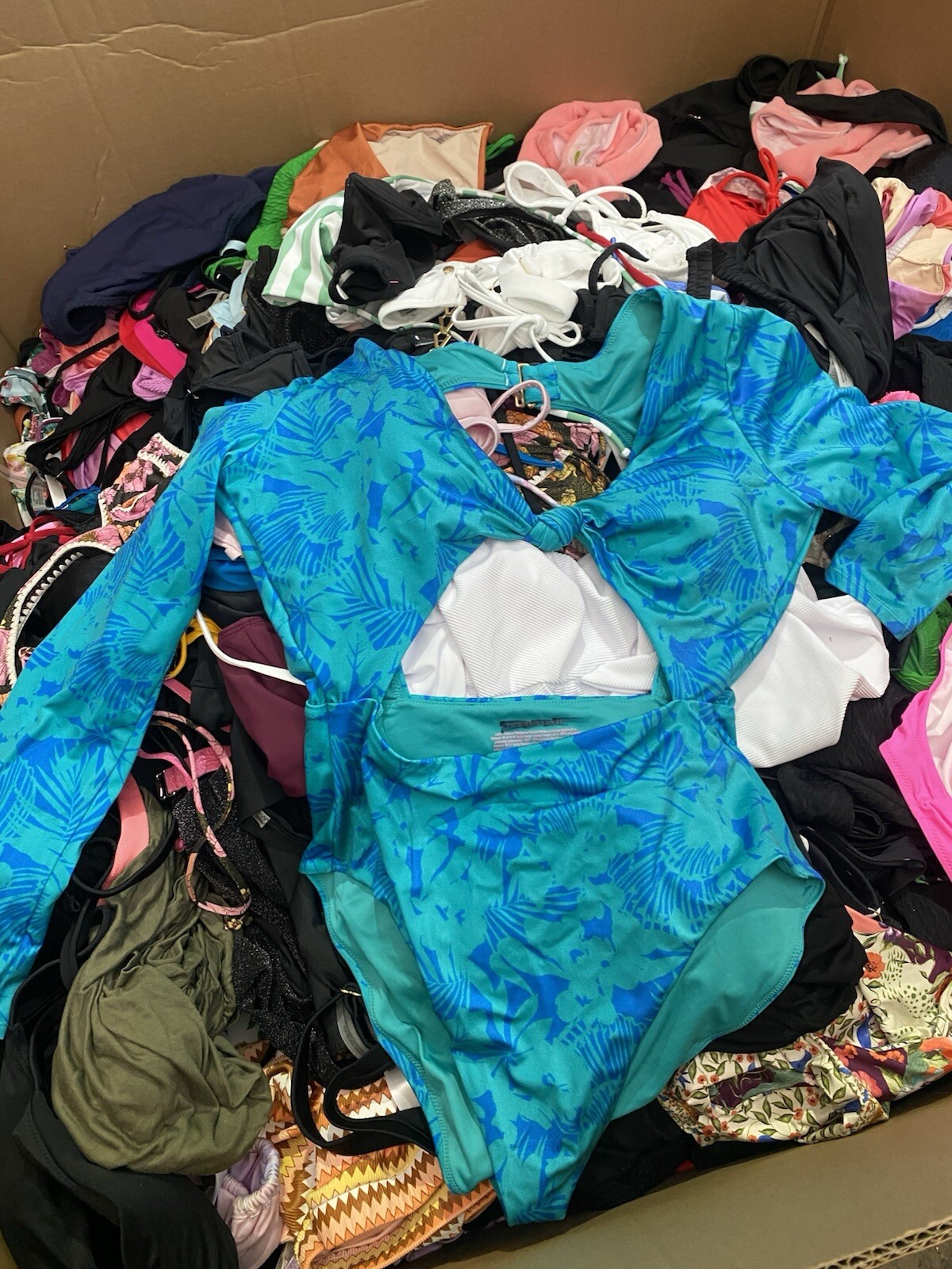 250 Pieces Assorted Victoria Secret Swimwear New Lot Wholesale