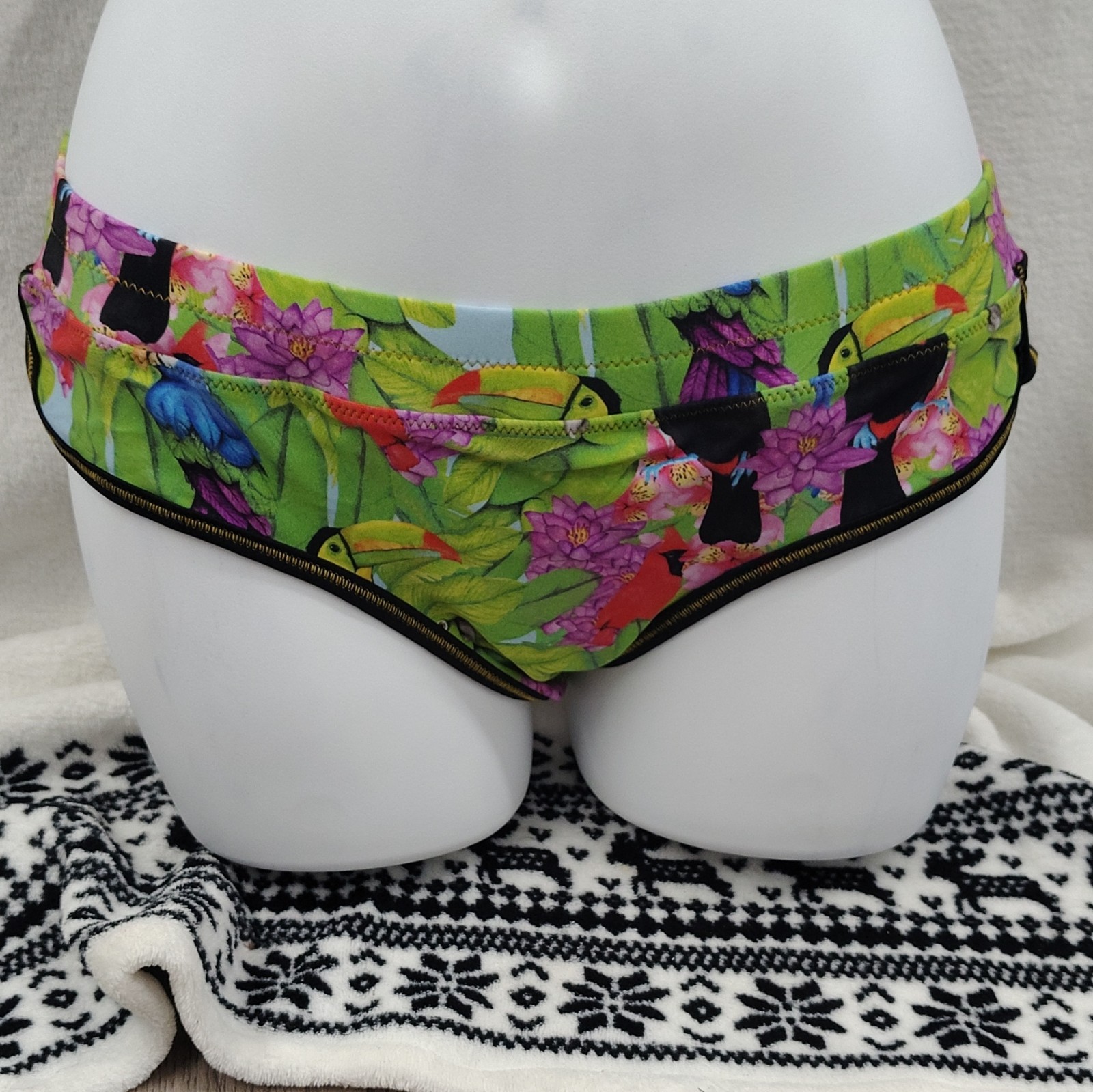 Agua Bendita Womens Bikini Bottom M Regular Multicolor Tropical Floral Toucan