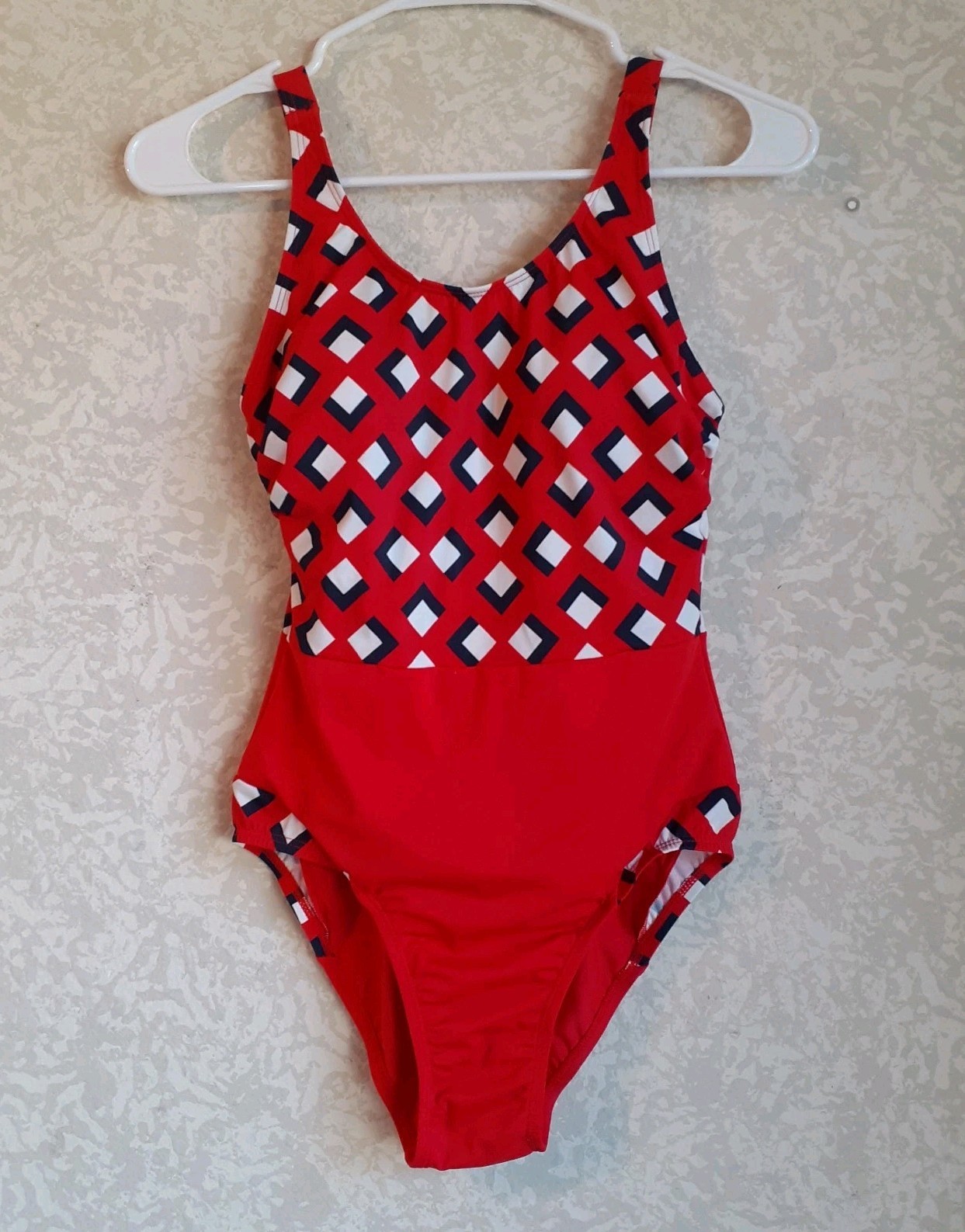 Womens Swimsuit One Piece Colorful Red White Black Colorblock Slimming Sz 2-4
