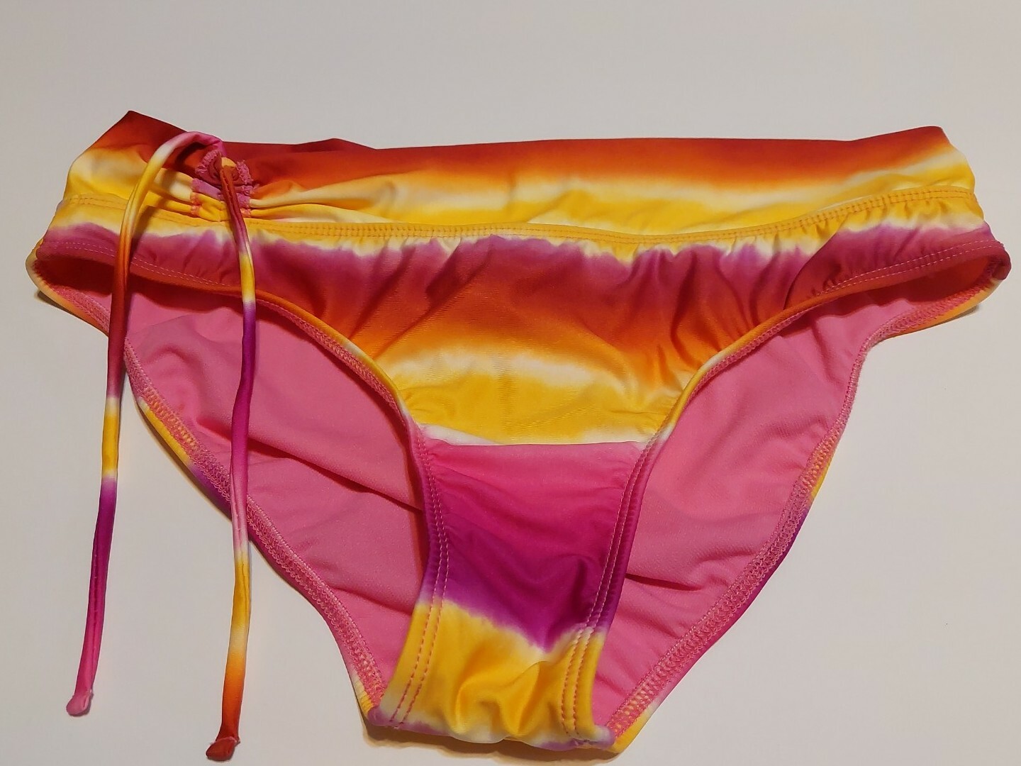 RAISINS Magnolia Pant Size Large Red Yellow Purple Bikini Bottom NWT MSRP $30