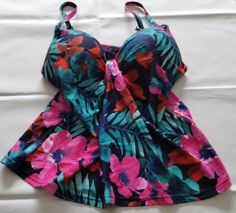 Island Escape Multicolor Swim Top Size 6