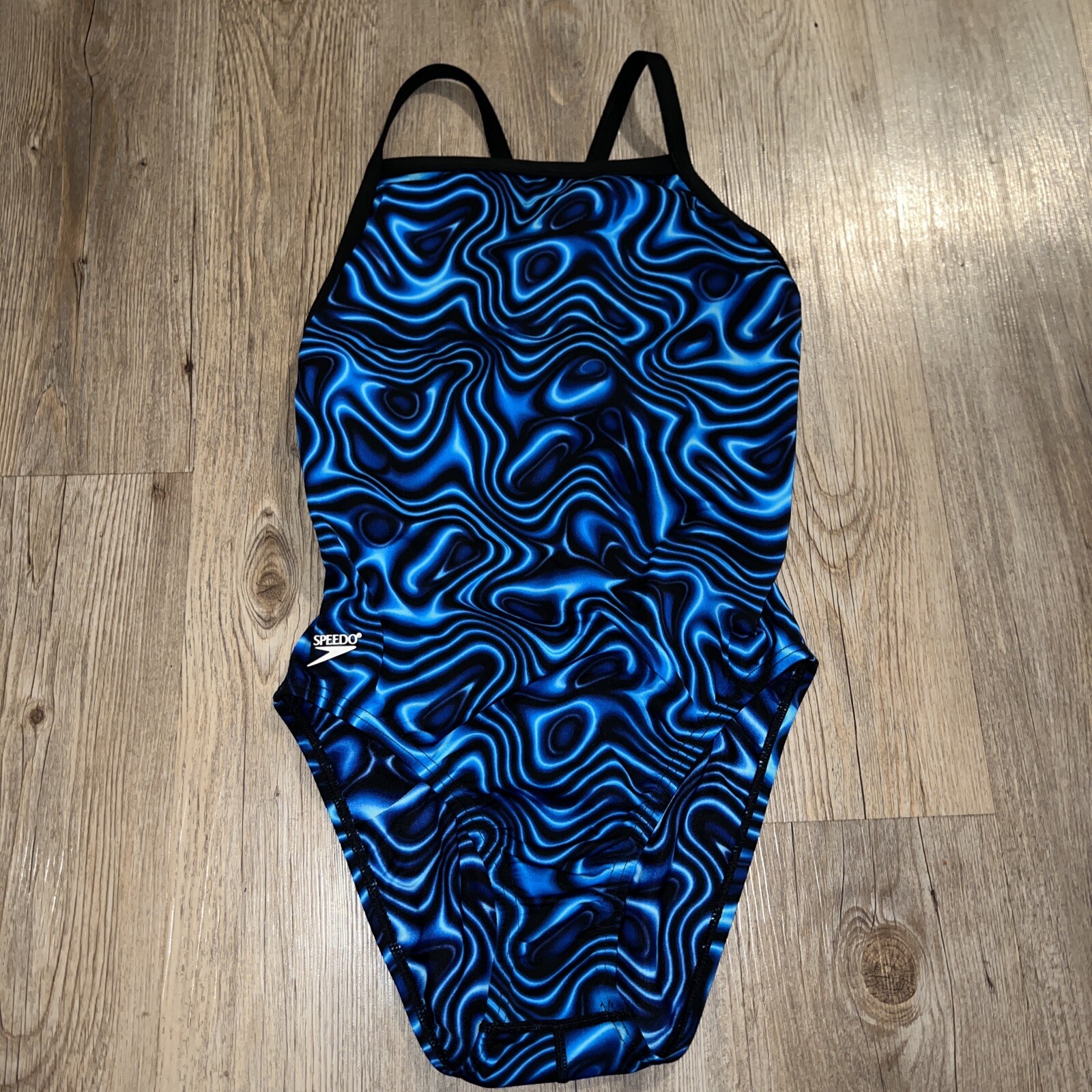 SPEEDO FLYBACK POWERFLEX ECO Speedo Black Blue Water Reflections Size 8/34 EUC