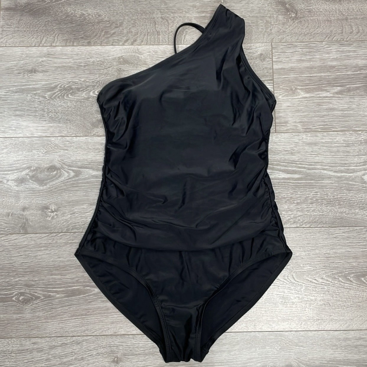 BRAND NEW Kona Sol Black One-Shoulder One-Piece Swimsuit – Large 12/14