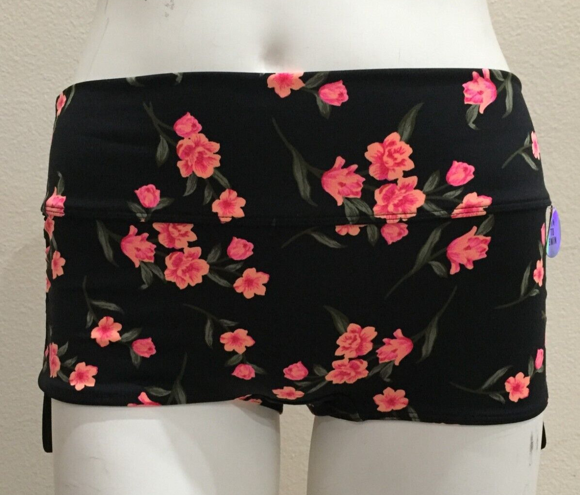 VICTORIA’S SECRET GYM TO SWIM SHORTS BOTTOM SHORTIE Floral Prints S